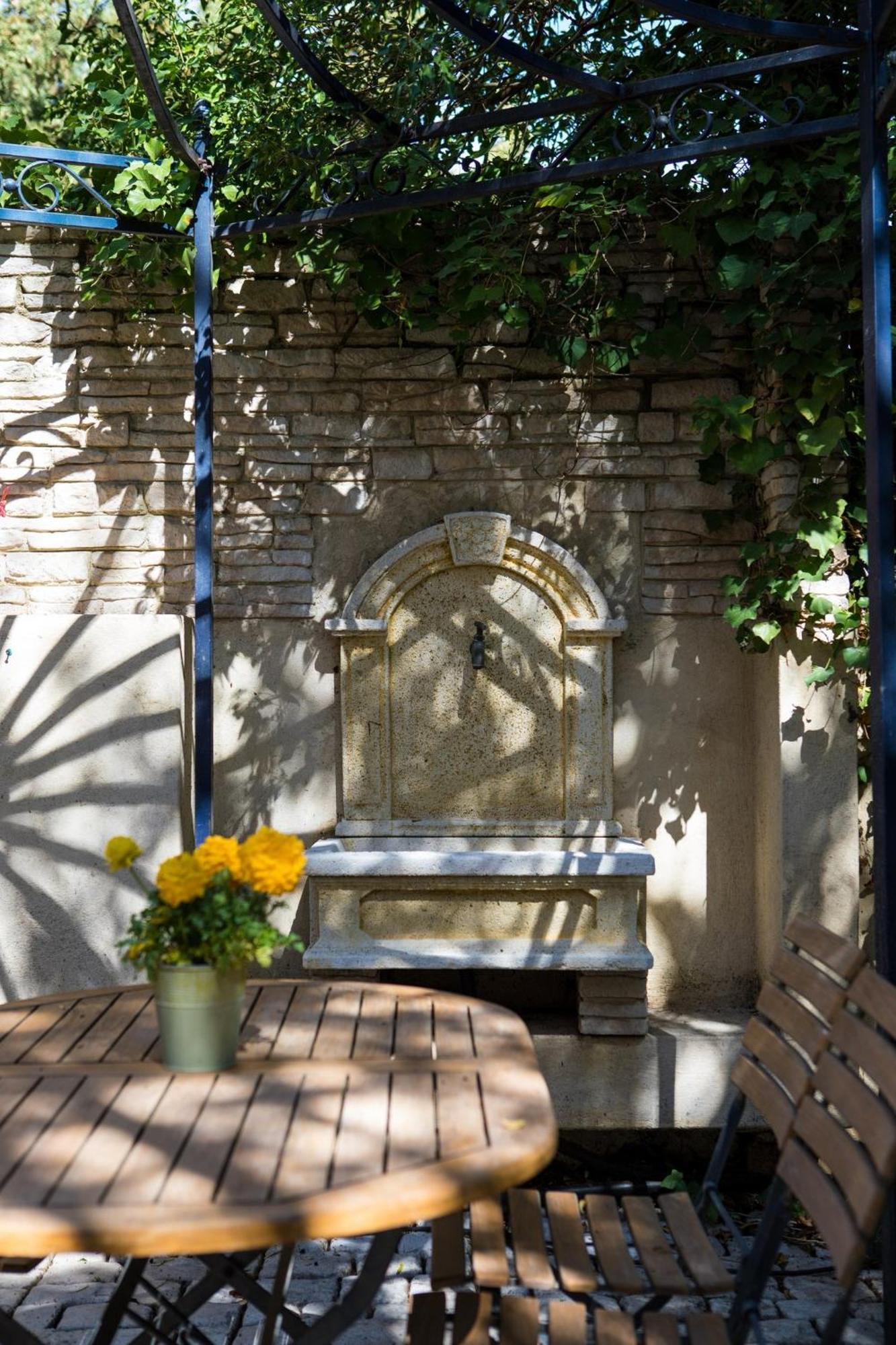 In Provence Hotel - Experience Atypique Venelles Eksteriør billede
